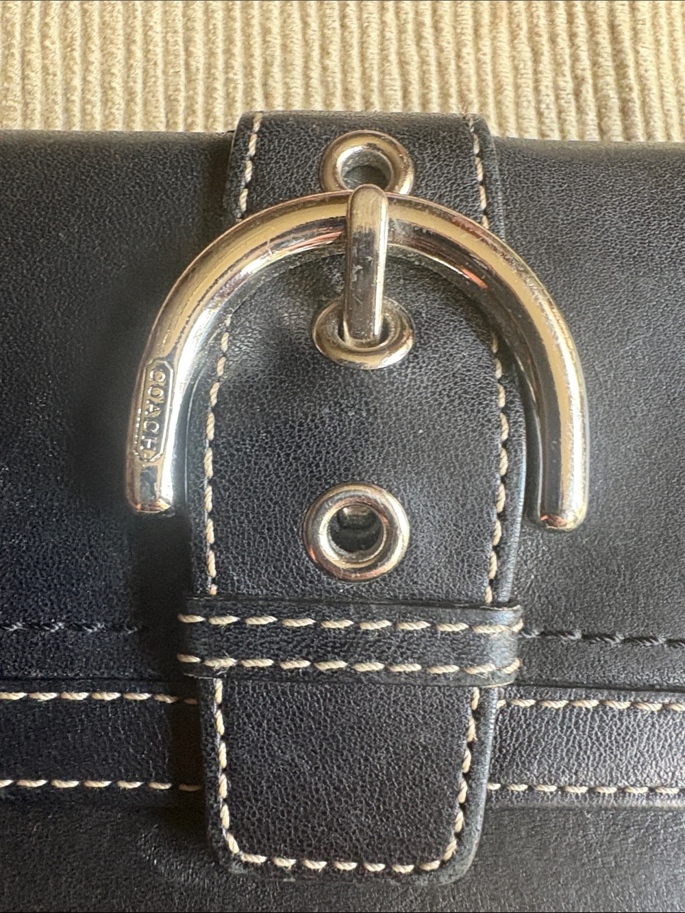 Vintage Coach Black Leather Wallet with Iconic Silver Buckle - Picture 3 of 16
